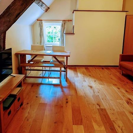 The Old Granary Farm Cottage Abergavenny ภายนอก รูปภาพ