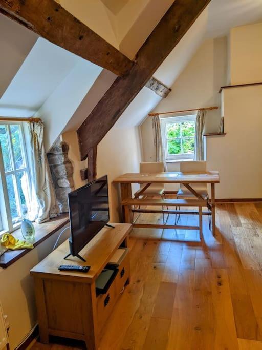 The Old Granary Farm Cottage Abergavenny ภายนอก รูปภาพ